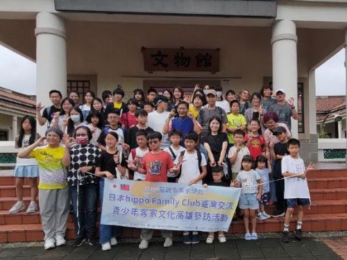 藍衫·粢粑·攻炮城——以客家文化點亮高雄國際多元語言交流